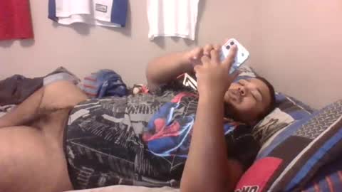 Snapshot of bronxforlife chatting on 12-11-24, 08:07 bronxforlife online show from 12-11-24, 08:07