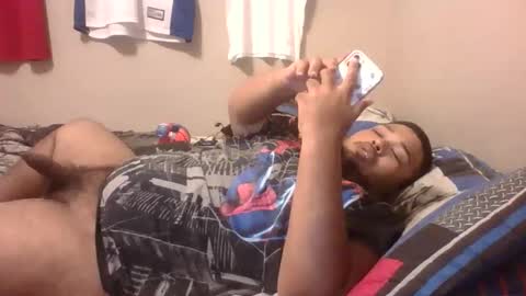 Snapshot of bronxforlife chatting on 12-18-24, 11:08 bronxforlife online show from 12-18-24, 11:08