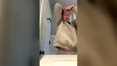 brookly185001 online show from 04-20-26, 09:16