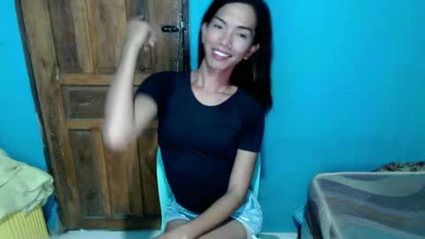 brown_sugar143 online show from 06-17-26, 12:50