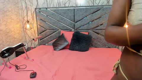 Sara  online show from 12-10-24, 08:38