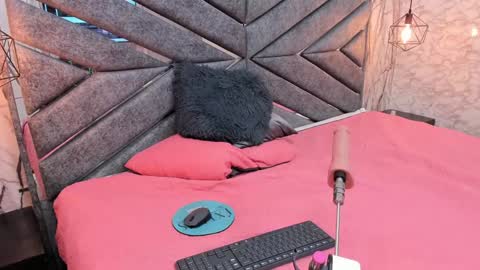 Sara  online show from 12-14-24, 01:50