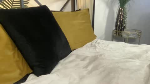 BrownSkinJourdan online show from 09-11-25, 12:33