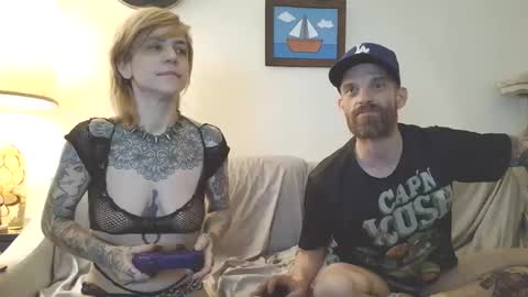 Canadiantryoncouple online show from 02-02-26, 04:44