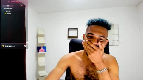 Snapshot of bruce_1111 chatting on 09-10-25, 11:38 bruce_1111 online show from 09-10-25, 11:38