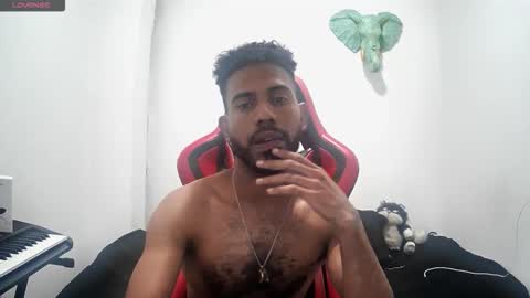 Snapshot of bruce_1111 chatting on 11-23-25, 08:25 bruce_1111 online show from 11-23-25, 08:25