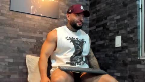 Snapshot of brucedallas chatting on 05-16-26, 12:07 brucedallas online show from 05-16-26, 12:07