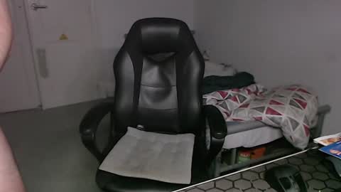 Bruce online show from 01-22-25, 05:26