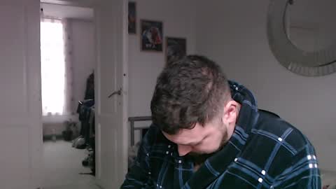 Bruce online show from 02-05-25, 01:33