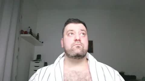 Snapshot of brucemf chatting on 02-16-26, 06:26 Bruce online show from 02-16-26, 06:26