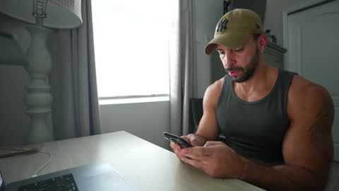 Snapshot of brucestryker chatting on 11-17-25, 07:30 onlyfans BRUCESTRYKER online show from 11-17-25, 07:30