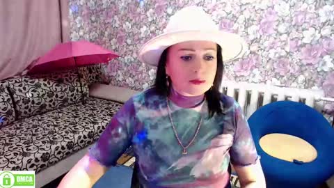 Snapshot of brunette7786 chatting on 12-21-24, 11:34 Julia online show from 12-21-24, 11:34