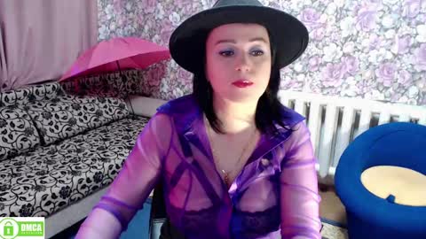 Snapshot of brunette7786 chatting on 01-30-25, 09:36 Julia online show from 01-30-25, 09:36