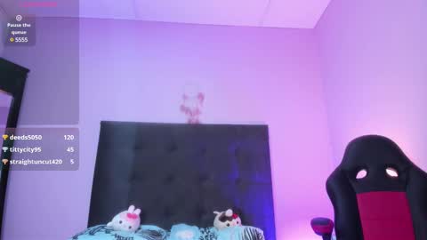 Lady  online show from 01-14-25, 05:23