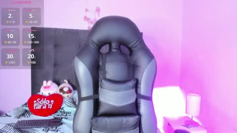 Lady  online show from 01-21-25, 03:43