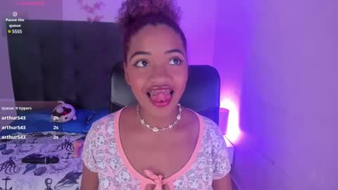 Lady  online show from 02-11-25, 06:44