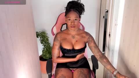 Snapshot of brunettklaryss chatting on 02-16-25, 09:48 Brenda online show from 02-16-25, 09:48