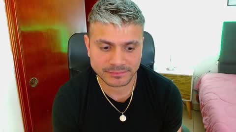 bruno_booss online show from 01-15-26, 01:10