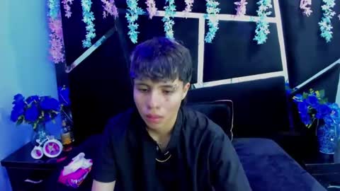 Snapshot of bruno_cruz chatting on 09-09-25, 02:33 Bruno Cruz online show from 09-09-25, 02:33