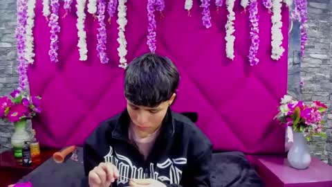 Snapshot of bruno_cruz chatting on 09-26-25, 02:48 Bruno Cruz online show from 09-26-25, 02:48