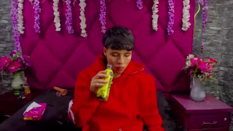 Snapshot of bruno_cruz chatting on 09-27-25, 03:00 Bruno Cruz online show from 09-27-25, 03:00