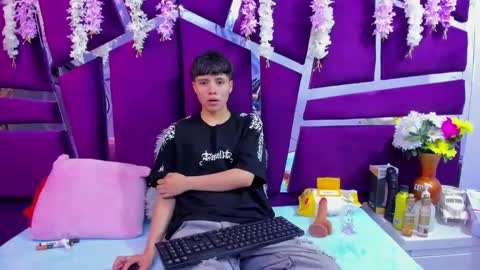 Snapshot of bruno_cruz chatting on 11-19-25, 02:11 Bruno Cruz online show from 11-19-25, 02:11