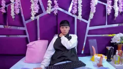 Snapshot of bruno_cruz chatting on 11-26-25, 01:39 Bruno Cruz online show from 11-26-25, 01:39