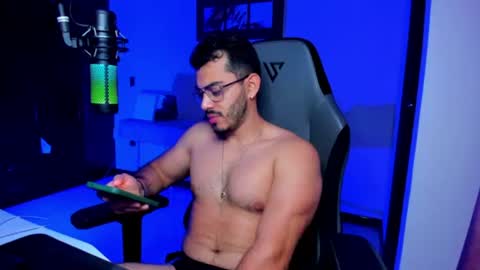 Snapshot of bruno_diaz31 chatting on 06-19-26, 05:45 Bruno online show from 06-19-26, 05:45
