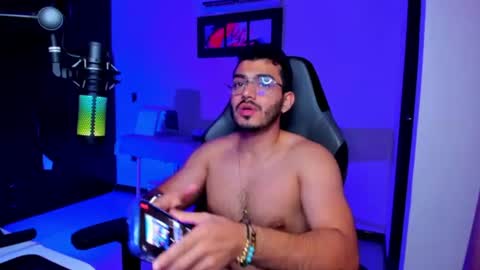 Snapshot of bruno_diaz31 chatting on 06-21-26, 03:31 Bruno online show from 06-21-26, 03:31