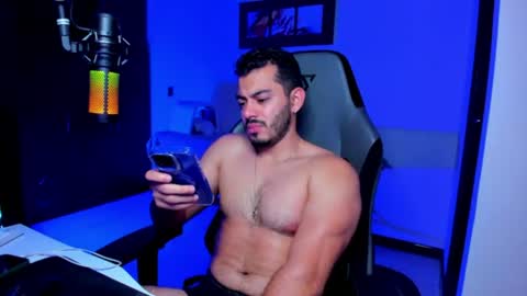 Snapshot of bruno_diaz31 chatting on 06-24-26, 05:28 Bruno online show from 06-24-26, 05:28