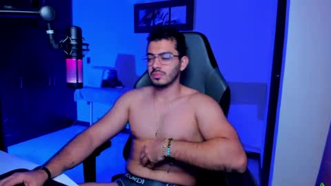 Snapshot of bruno_diaz31 chatting on 07-13-26, 03:53 Bruno online show from 07-13-26, 03:53