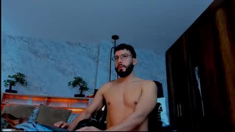 Andres Suarez online show from 03-07-25, 03:49