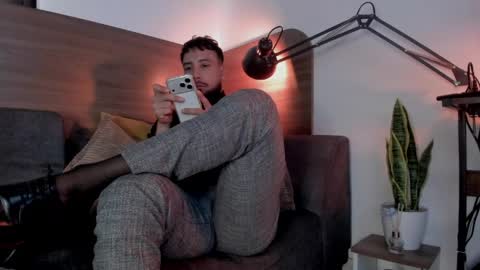 Snapshot of bruno_woods chatting on 05-04-26, 04:25 Andres Suarez online show from 05-04-26, 04:25