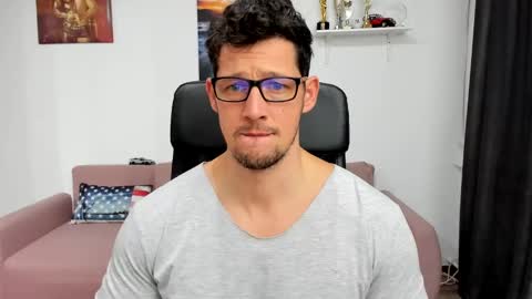 Snapshot of brutusk1 chatting on 01-04-25, 03:39 Brutus K online show from 01-04-25, 03:39