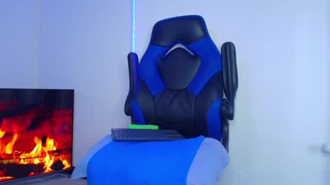 BRYAM INDEPENDENT MODEL online show from 01-29-25, 05:51