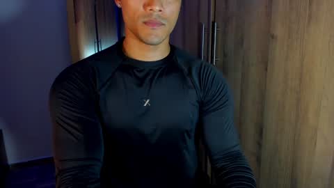 Snapshot of bryan_boy_ chatting on 02-04-25, 01:13 bryan online show from 02-04-25, 01:13