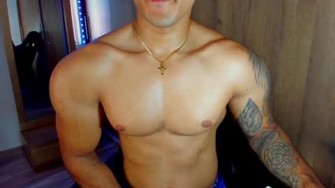 Snapshot of bryan_boy_ chatting on 02-19-25, 09:25 bryan online show from 02-19-25, 09:25