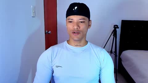 Snapshot of bryan_boy_ chatting on 09-20-25, 05:47 bryan online show from 09-20-25, 05:47