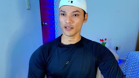 Snapshot of bryan_boy_ chatting on 12-13-25, 10:37 bryan online show from 12-13-25, 10:37