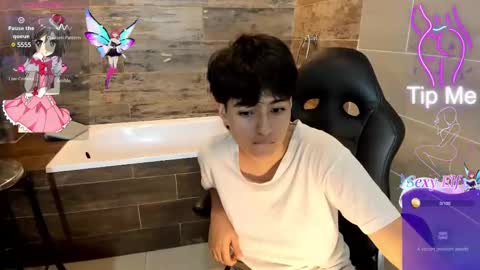 Snapshot of bryce_evans chatting on 02-25-25, 07:36 B R Y C E online show from 02-25-25, 07:36