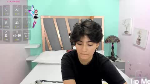 Snapshot of bryce_evans chatting on 10-30-25, 08:53 B R Y C E online show from 10-30-25, 08:53