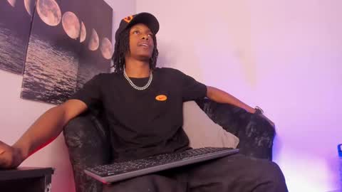 Snapshot of bryxxxon1 chatting on 09-15-25, 03:45 Bryxon online show from 09-15-25, 03:45