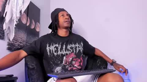 Snapshot of bryxxxon1 chatting on 10-06-25, 03:53 Bryxon online show from 10-06-25, 03:53