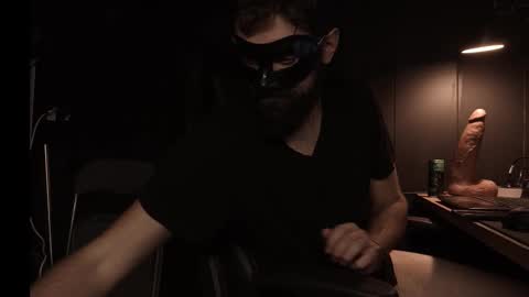 Snapshot of btarkhun chatting on 12-14-25, 08:02 Anal Orgasm online show from 12-14-25, 08:02