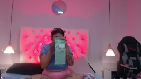 Snapshot of bubbiecherry chatting on 10-28-25, 12:19 Cherry Lady online show from 10-28-25, 12:19