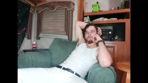 Snapshot of bubblebutt417 chatting on 05-21-26, 10:28 Max candi online show from 05-21-26, 10:28