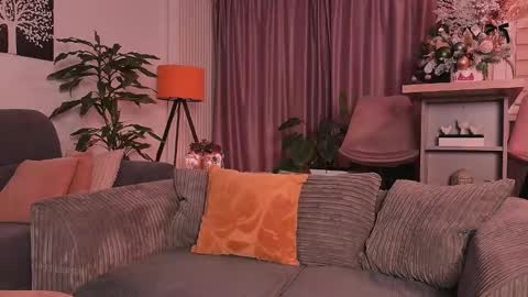 Snapshot of bubblecum4 chatting on 12-19-25, 07:54 MayaCroft online show from 12-19-25, 07:54