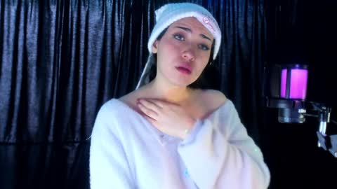 Snapshot of bubblewhite_ chatting on 12-14-24, 02:21 BubbleJereth online show from 12-14-24, 02:21