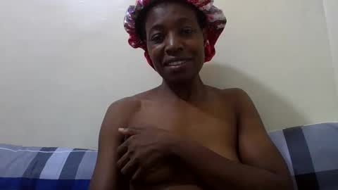 Snapshot of bubbly_jocyce chatting on 06-08-26, 08:53 talisha online show from 06-08-26, 08:53