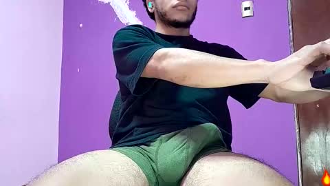 Snapshot of buckbigdick chatting on 09-15-25, 12:38 buckbigdick online show from 09-15-25, 12:38